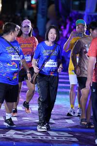 BIB: 4814, 4664
                            <button type="button" onclick="openModal(26262024)" class="btn btn-primary btn-sm float-right btn-popup" data-toggle="modal" data-target=".modal-high-quality">
                        <i class="fas fa-shopping-cart"></i> Add to Cart
                    </button>
                                            <button type="button" onclick="isThisMe(26262024, true)" class="btn btn-success btn-sm float-right btn-popup btn-isme hidden" data-toggle="tooltip" data-placement="bottom" title="นี่คือรูปของคุณใช่ไหม คลิกที่นี่เพื่อเอาเข้าอัลบั้ม">
                        <i class="fas fa-plus"></i> Add to album
                    </button>
                    <button type="button" onclick="isThisMe(26262024, false)" class="btn btn-warning btn-sm float-right btn-popup btn-isnotme hidden">
                        <i class="fas fa-ban"></i> Remove from album
                    </button>